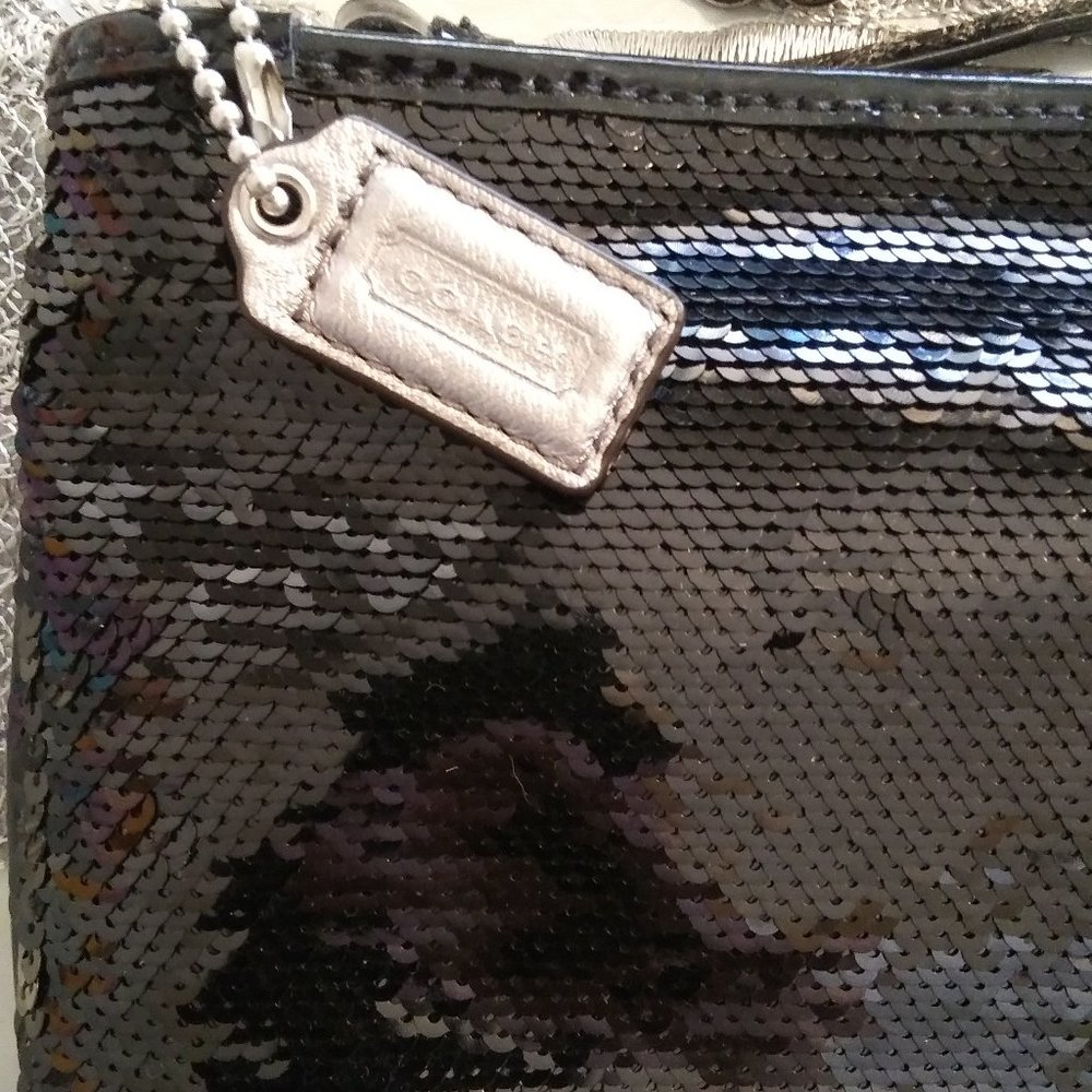 NWOT MINT COACH Black Poppy Sequin Clutch w/ Shoulder Chain - Picture 10 of 10